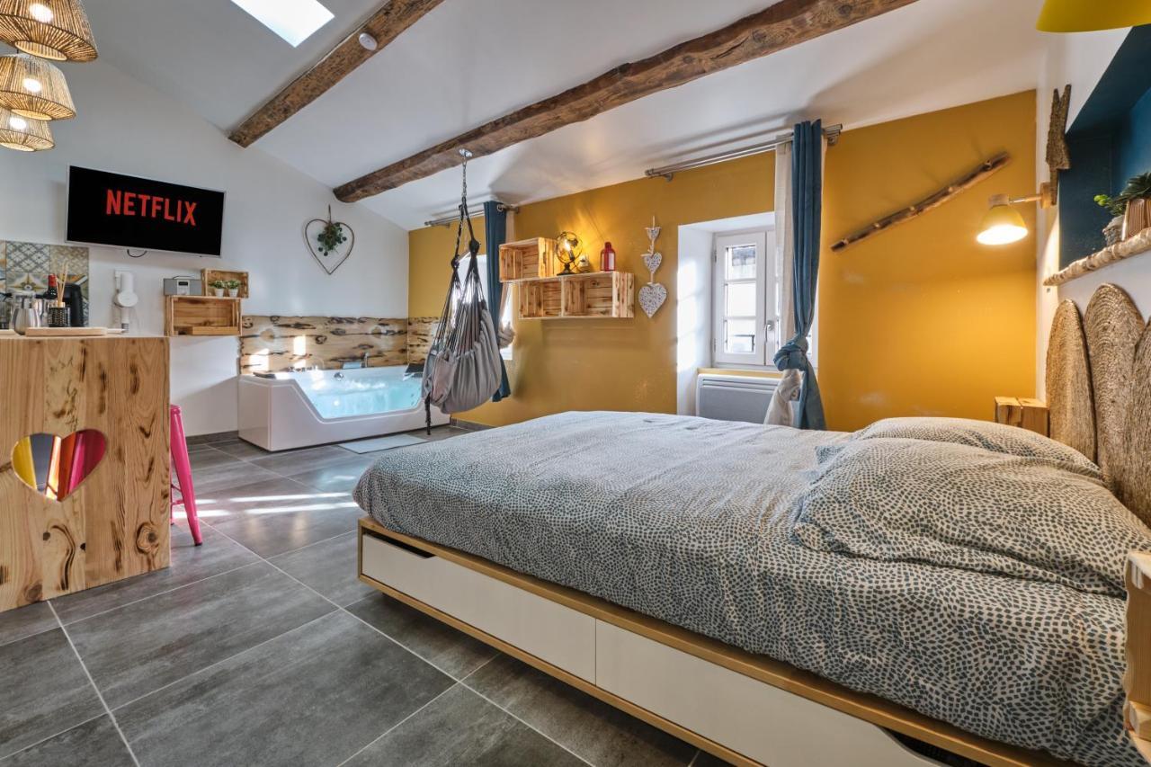 Place Carnot - Studio Tout Equipe Avec Jacuzzi Proche Toutes Commodites Carcassonne Exterior foto