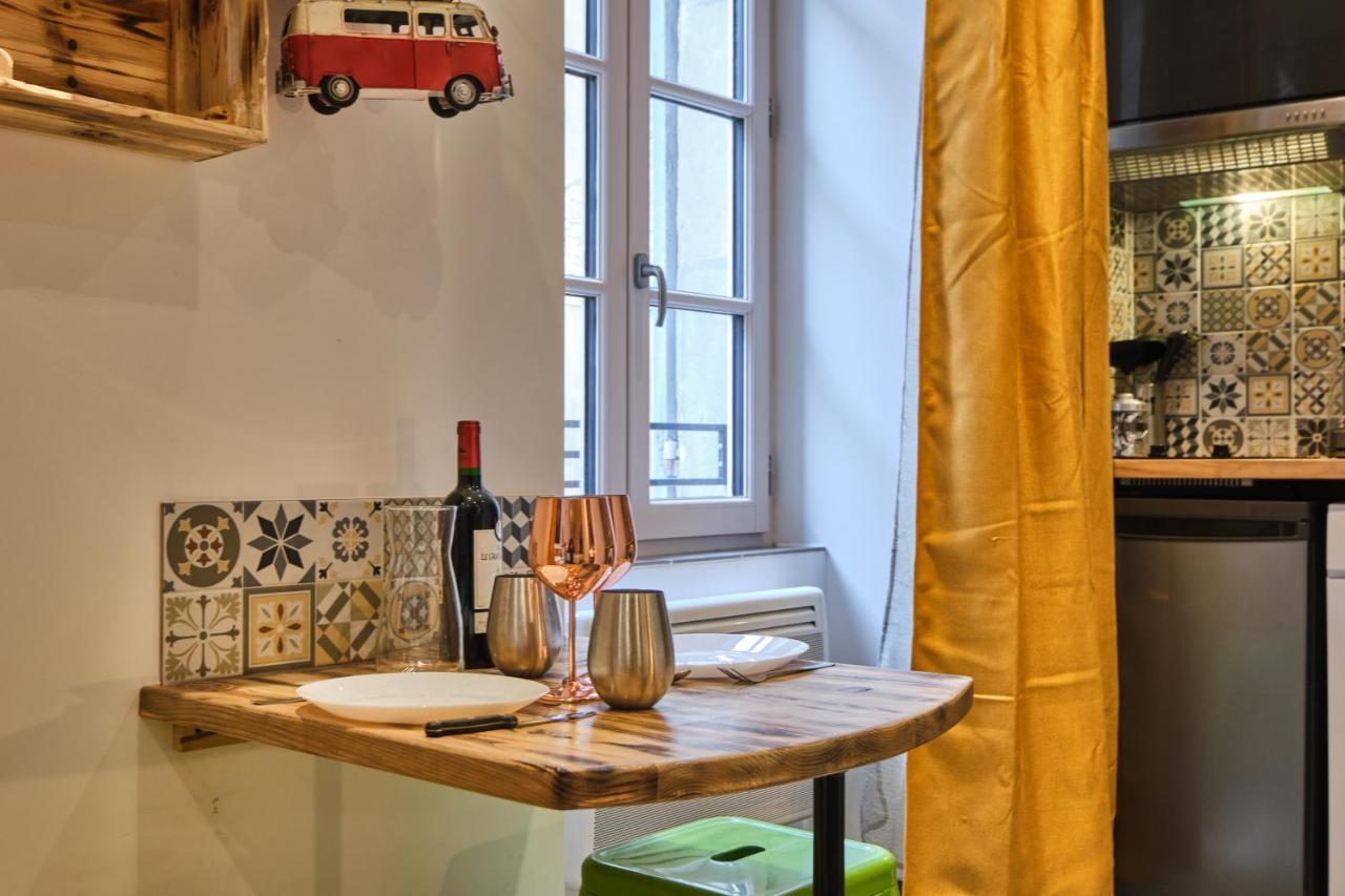 Place Carnot - Studio Tout Equipe Avec Jacuzzi Proche Toutes Commodites Carcassonne Exterior foto
