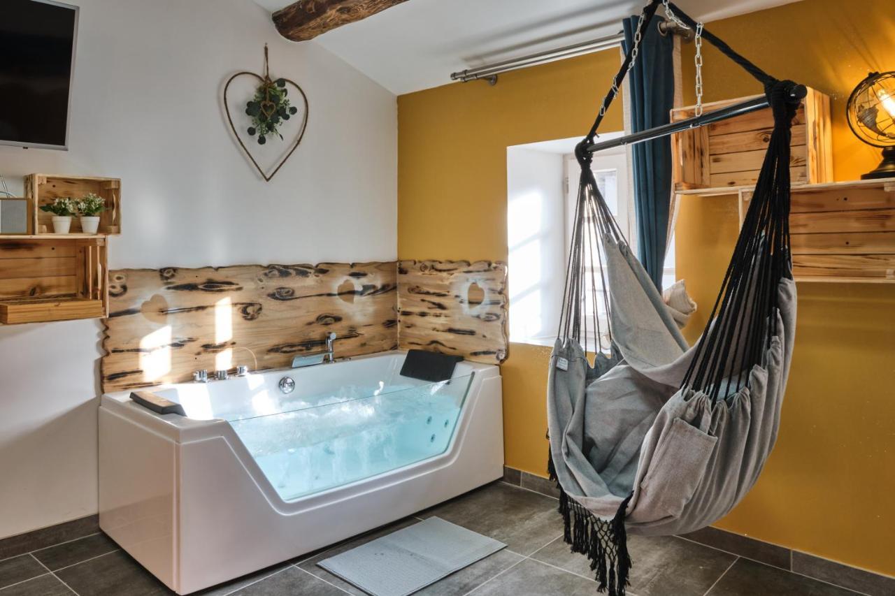 Place Carnot - Studio Tout Equipe Avec Jacuzzi Proche Toutes Commodites Carcassonne Exterior foto