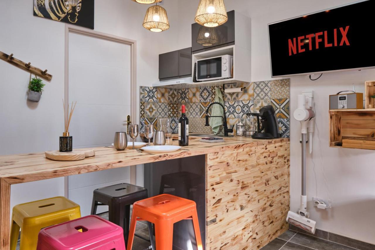 Place Carnot - Studio Tout Equipe Avec Jacuzzi Proche Toutes Commodites Carcassonne Exterior foto